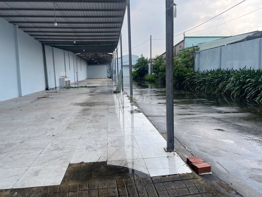 Cho thuê Kho Xưởng Trần Hưng Đạo, 1700m2, giá 100tr, có 3 pha