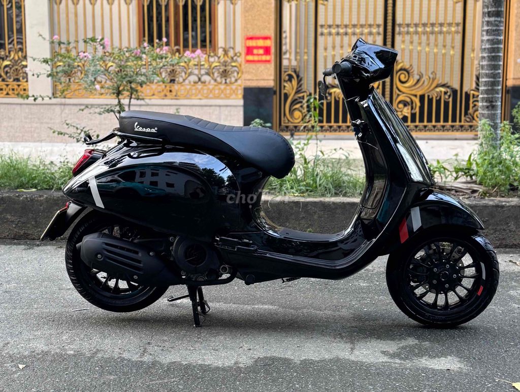 vespa sprin đen bóng siêu đẹp đèn led bstp 9 chủ. Mua bán Xe máy tại Quận Gò Vấp Tp Hồ Chí Minh được đăng bởi CHXM 86 chuyên bán xe trả góp hình 11