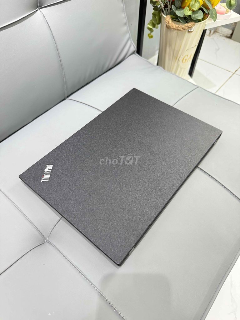 Lenovo Thinkpad T490 i7-8665U ram16gb có touch. Mua bán Laptop tại Quận Tân Bình Tp Hồ Chí Minh được đăng bởi vy hình 1