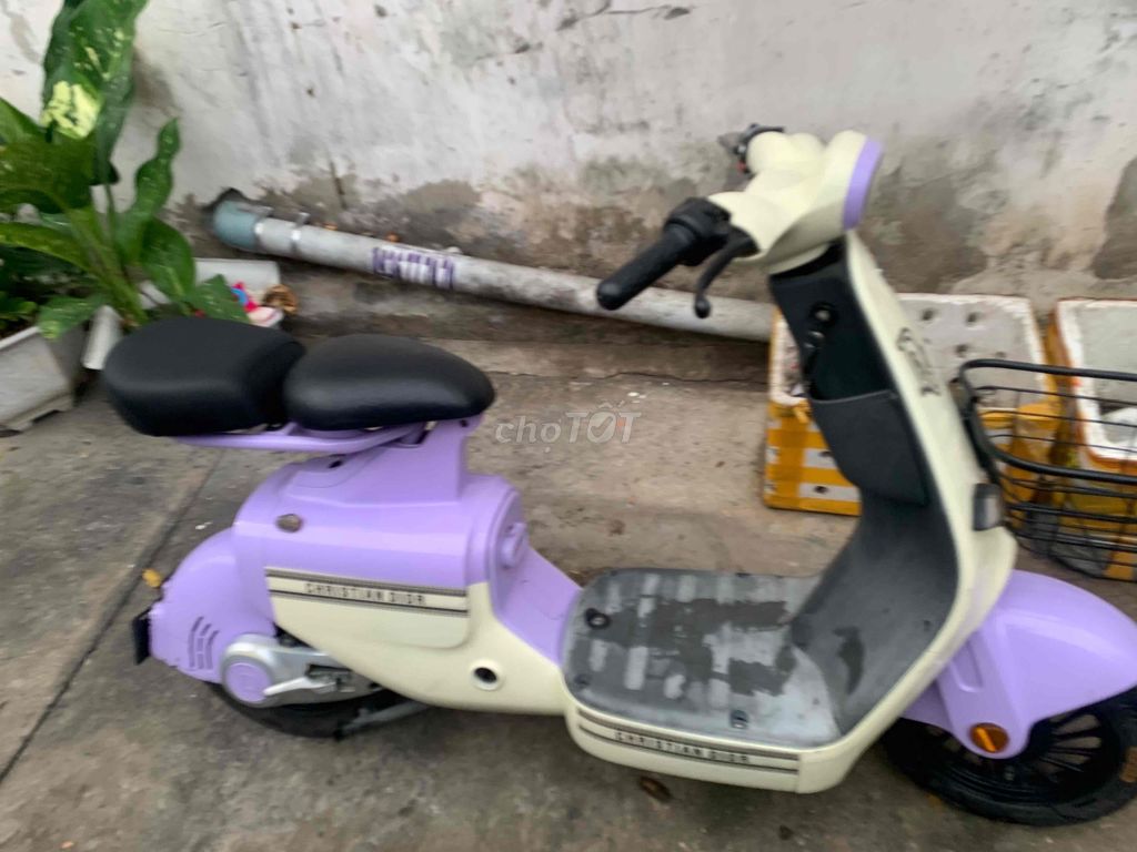 Xe điện Yadea 2020 màu Tím, Kem