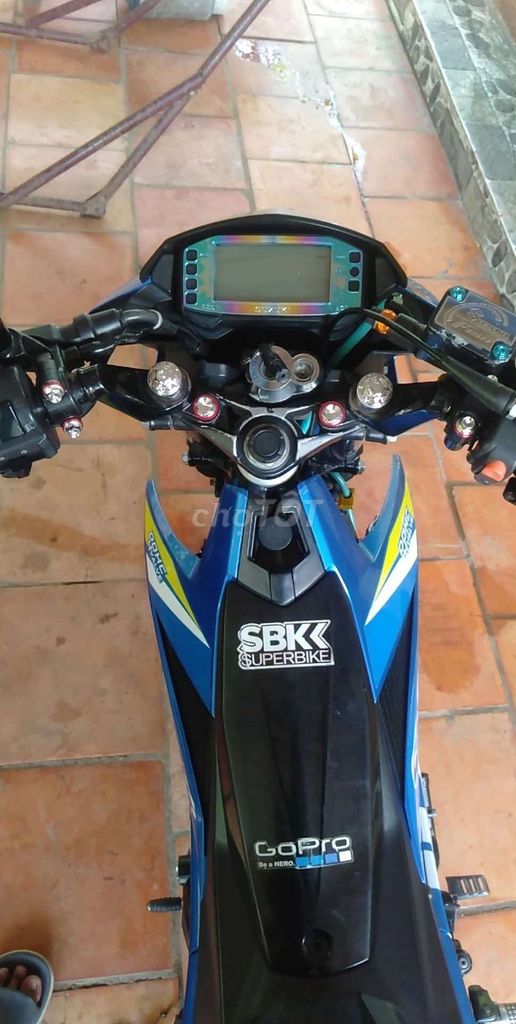 Xe máy Suzuki Satria màu xanh dương zin. Mua bán Xe máy tại Thành phố Vĩnh Long Vĩnh Long được đăng bởi Nguyễn Hoàng Đạt hình 4