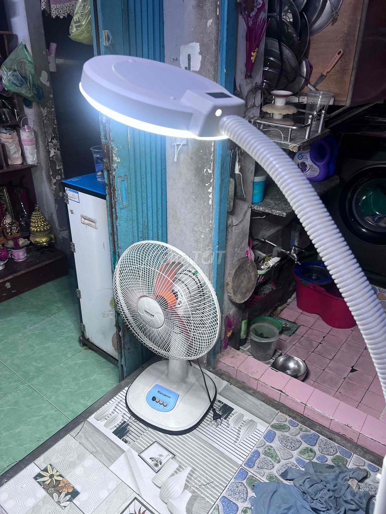 Đèn lúp ánh sáng dịu mắt trắng nhỏ gọn. Mua bán Đèn tại Quận 6 Tp Hồ Chí Minh được đăng bởi Thiện hình 1