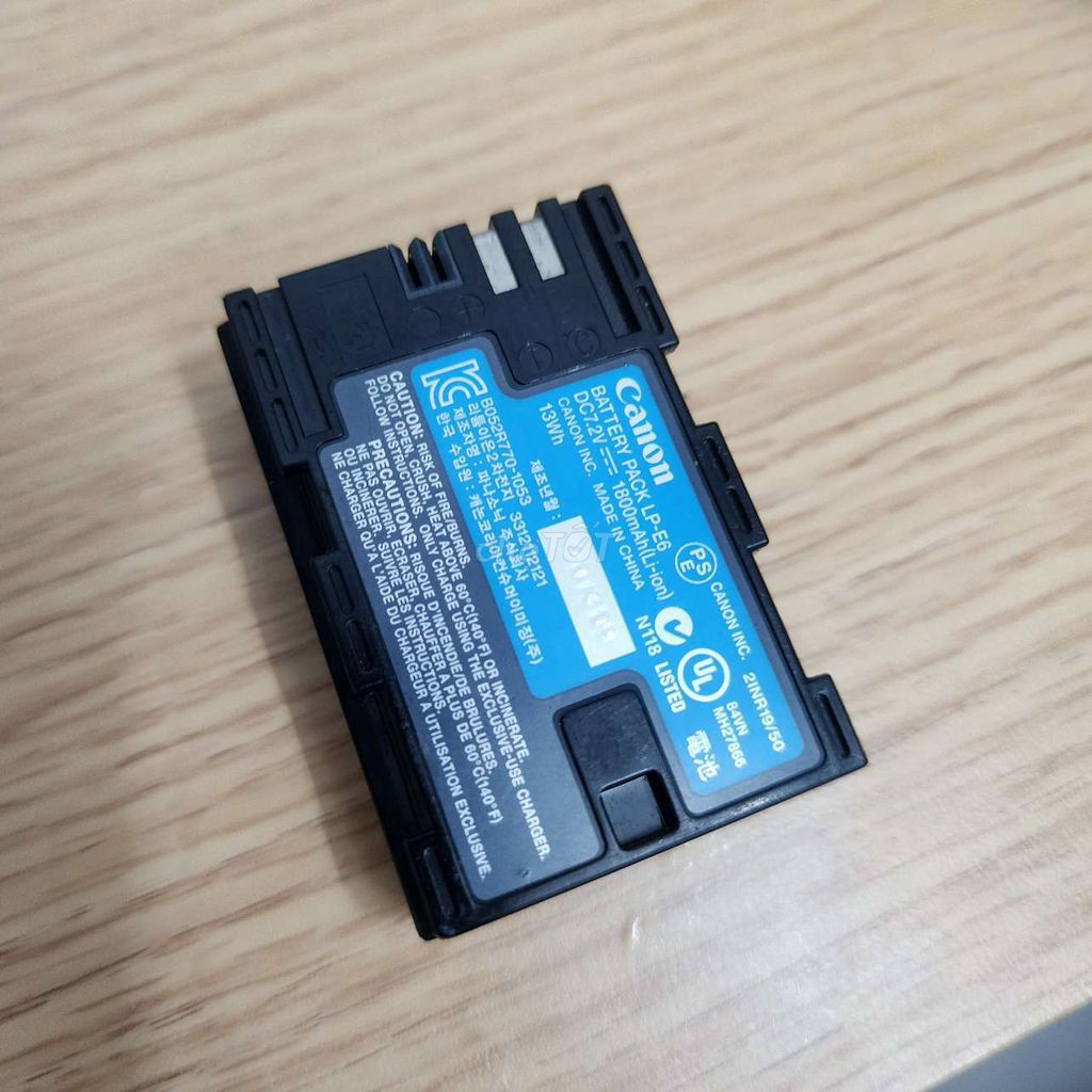 Pin máy ảnh Canon LP-E6. Mua bán Phụ kiện (Màn hình, Chuột...) tại Quận Ninh Kiều Cần Thơ được đăng bởi Vạn An hình 1