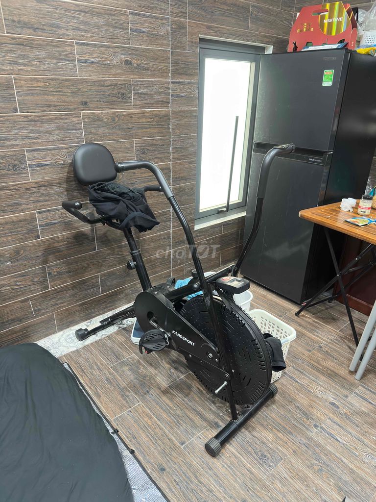 Máy chạy bộ Kingsport Đen