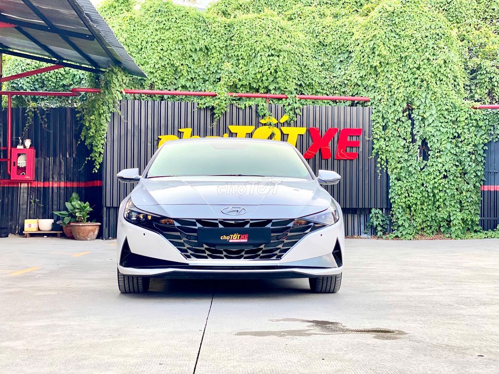 Hyundai Elantra 2023 2.0 ATCC - 22,000km Chuẩn đẹp. Mua bán Ô tô tại Quận 7 Tp Hồ Chí Minh được đăng bởi Chợ Tôt Xe Official Mall hình 2