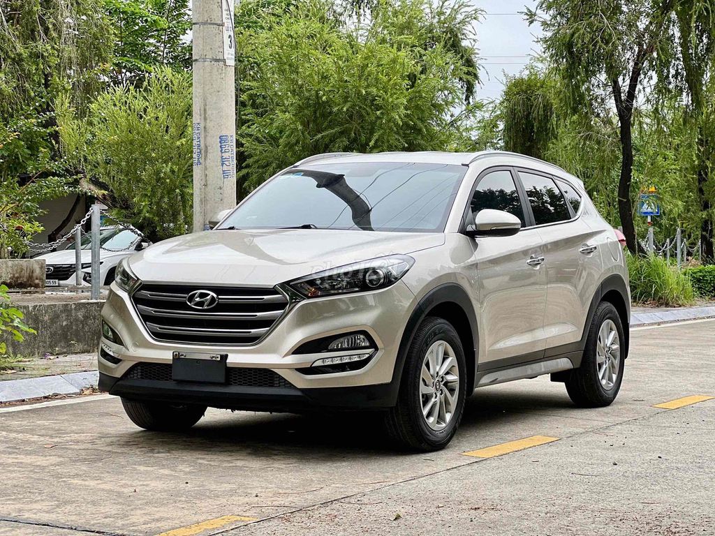 Hyundai Tucson 2.0 AT sản xuất 2019. Mua bán Ô tô tại Quận Hà Đông Hà Nội được đăng bởi A Huan  hình 3