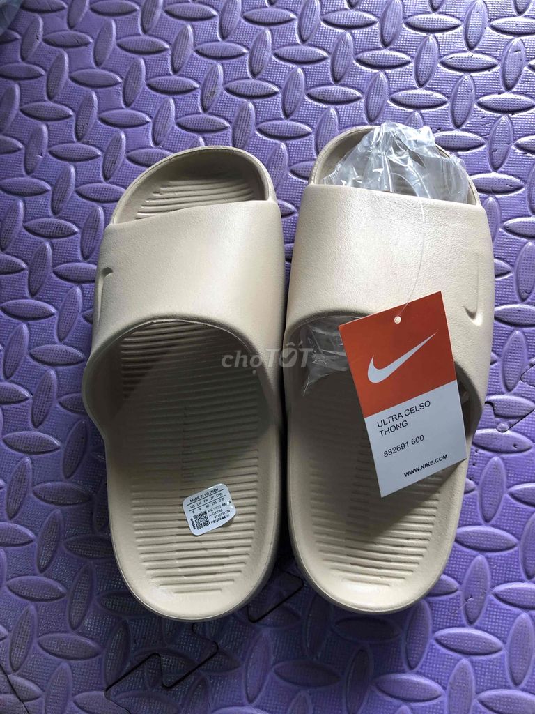 Dép đúc Nike Ultra Celso Thong Nam. Mua bán Giày dép tại Huyện An Dương Hải Phòng được đăng bởi Tu Tang Quang hình 1