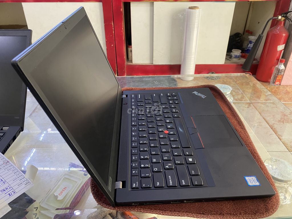 Lenovo ThinkPad T490