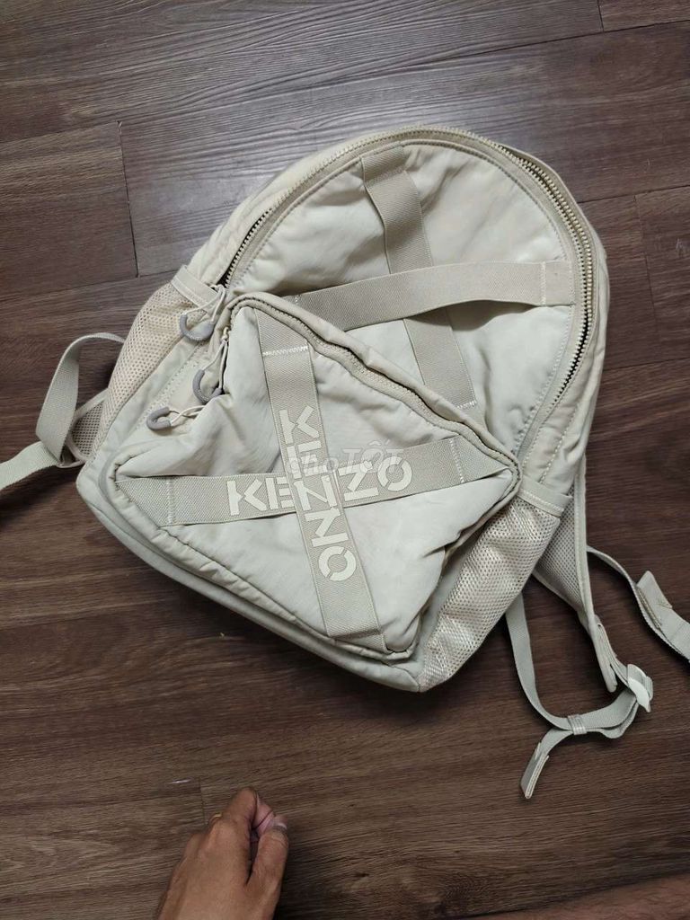 Balo Kenzo Unisex màu Kem. Mua bán Túi xách tại Quận 4 Tp Hồ Chí Minh được đăng bởi Anh Đinh hình 1