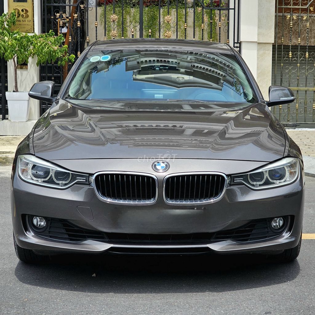 BMW 3 Series 2013 320i nhập cực đẹp bảo dưỡng hãng