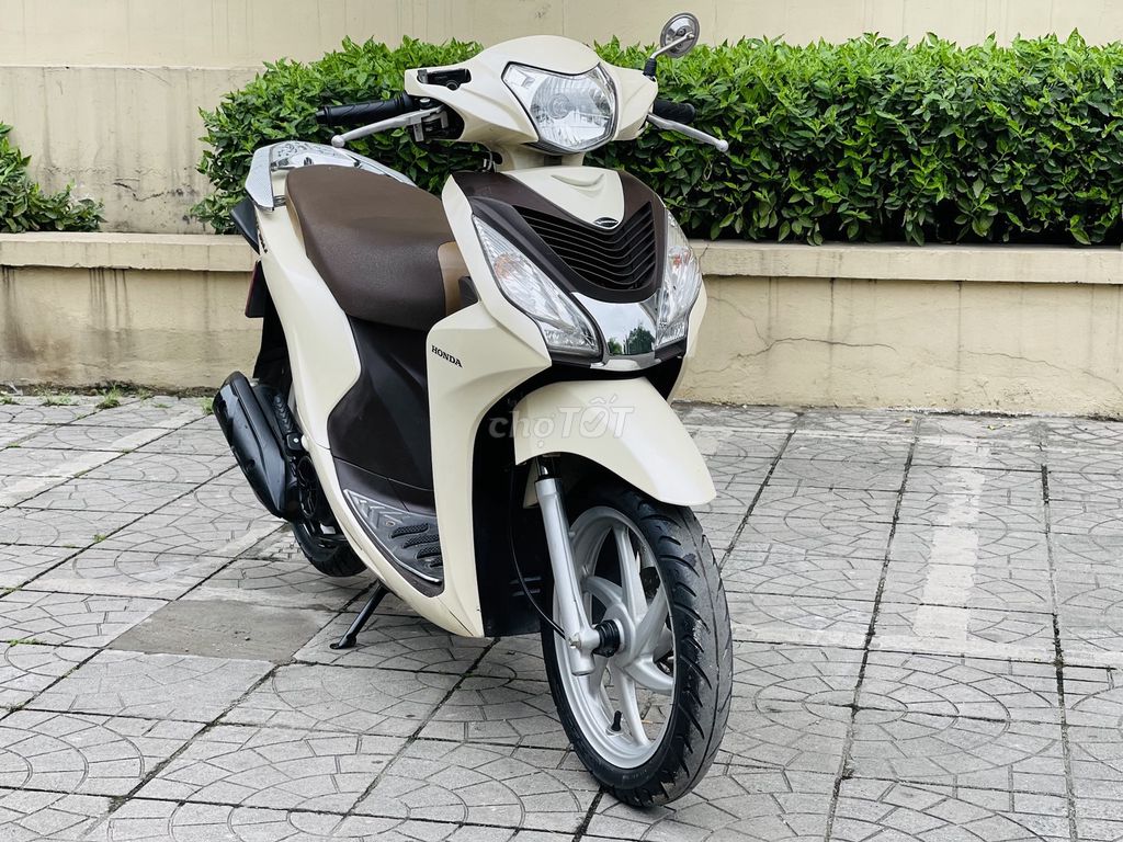 HONDA VISION MÀU KEM NGUYÊN ZIN XE 1 CHỦ ĐI BÁN. Mua bán Xe máy tại Quận Nam Từ Liêm Hà Nội được đăng bởi HẢI ĐĂNG hình 6