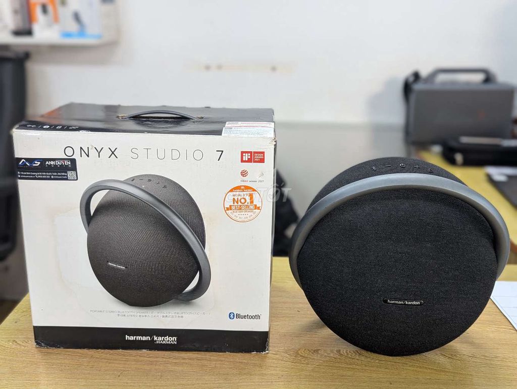 Loa Bluetooth Harman Kardon Onyx Studio 7 Đen. Mua bán Tivi, Âm thanh tại Quận Thanh Khê Đà Nẵng được đăng bởi Long Huynh TGLT hình 1