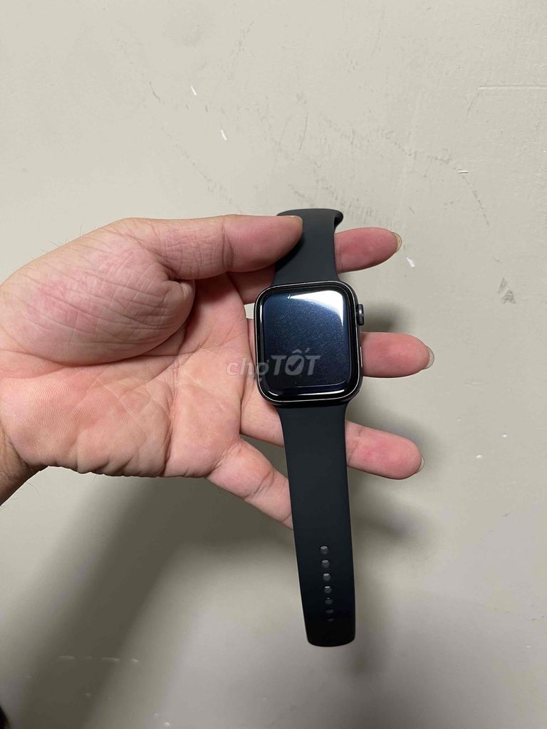 Apple watch sr6 ngoại hình còn mới pin 91 kèm sạc