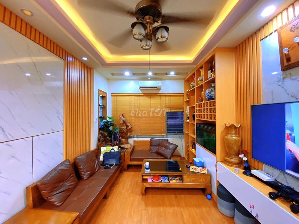 SIÊU HIẾM 🔥ĐỘI CẤN 40m2 x 5 Tầng Nhỉnh Sáu Tỷ