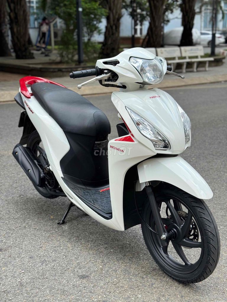 Honda Vision 2015 с номерами Хошимина в оригинальном и отличном состоянии