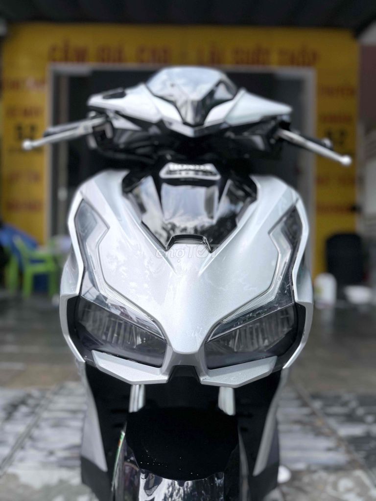 Honda Air Blade 2020, серебристый Porsche