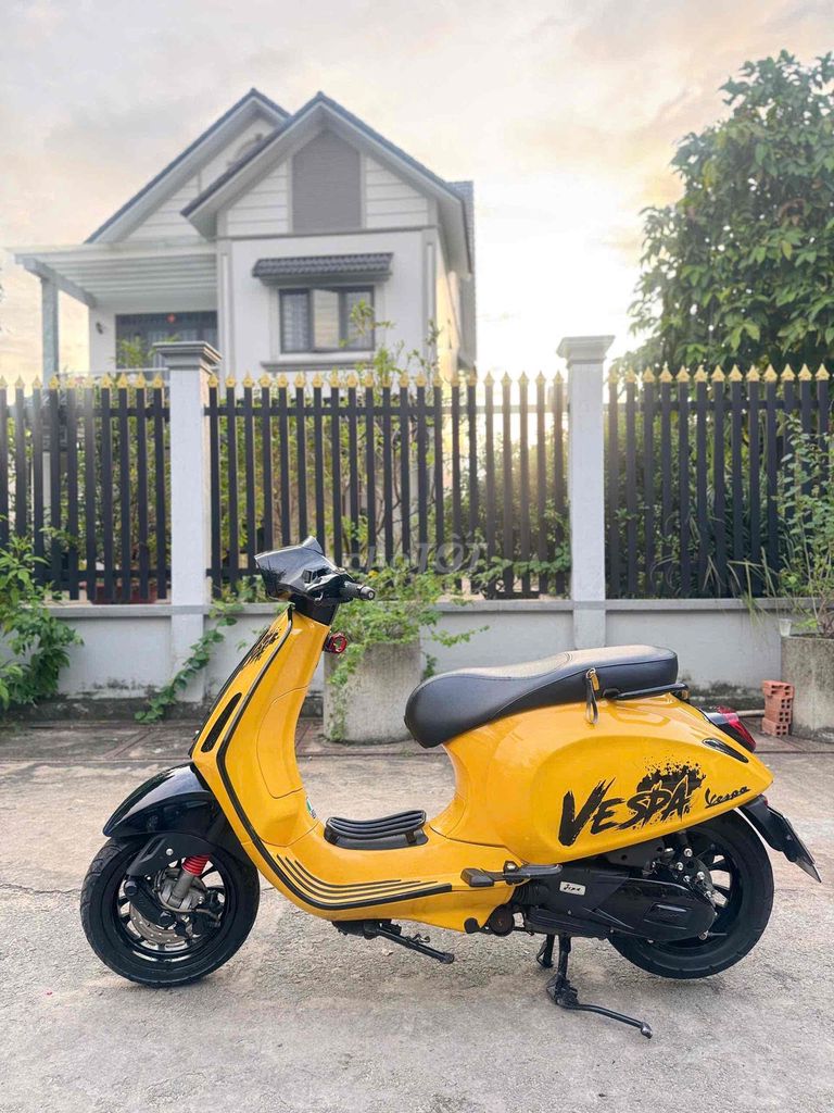 Piaggio Vespa Sprint 2015 Vàng. Mua bán Xe máy tại Huyện Củ Chi Tp Hồ Chí Minh được đăng bởi HuỳnhLâm Bổn hình 2