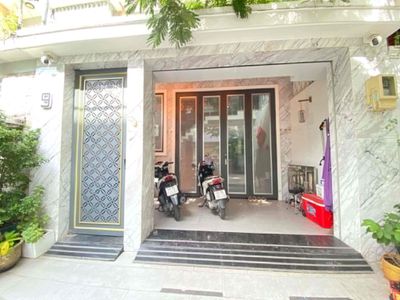 Townhouse 100 m² · 6 bed · Đường số 52