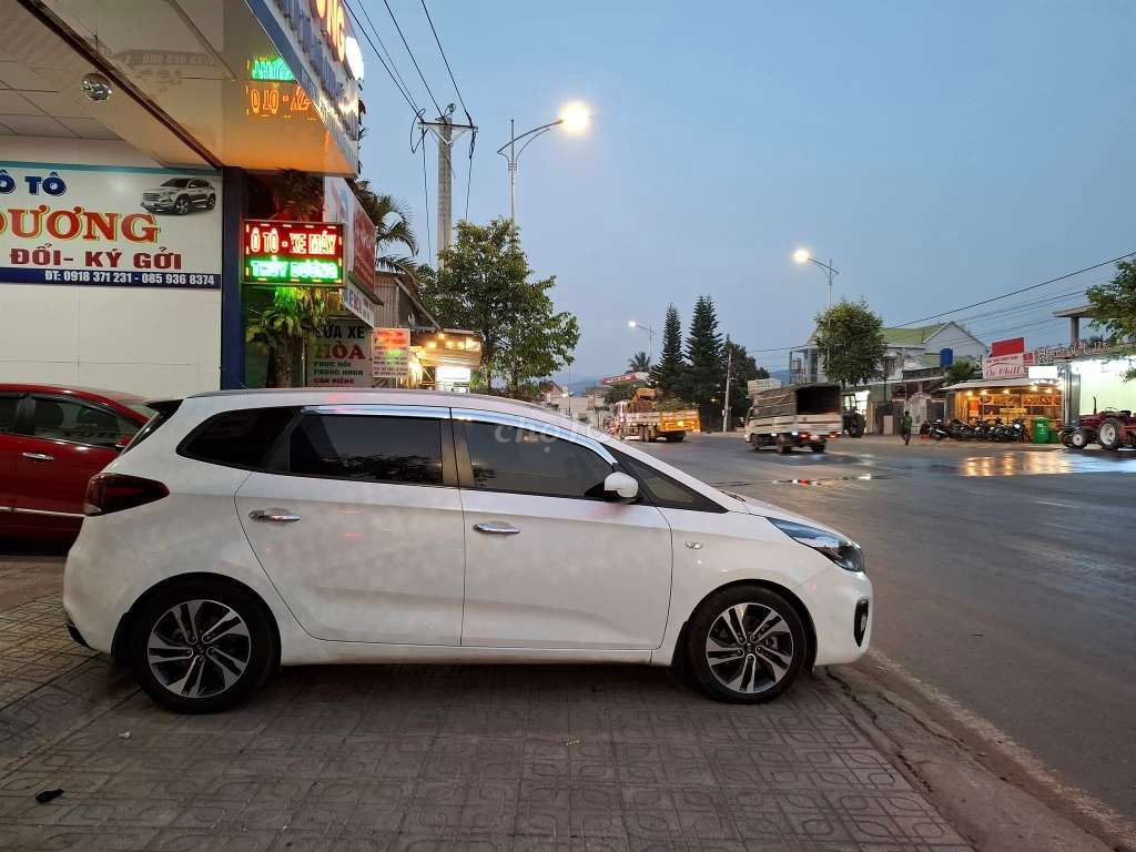 Kia Rondo 2020 Deluxe - 82000 km. Mua bán Ô tô tại Huyện Đức Trọng Lâm Đồng được đăng bởi ÔTÔ THỦY DƯƠNG hình 1