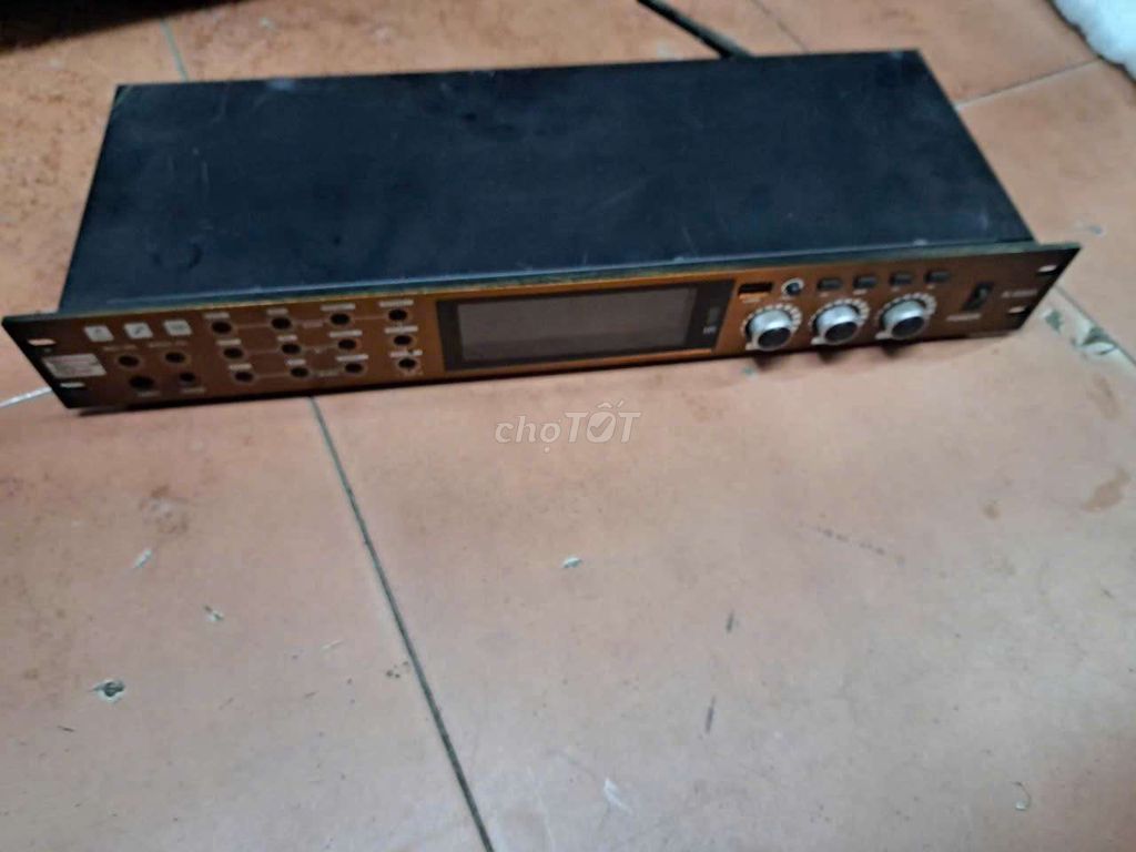 Vang cơ cao cấp. Mua bán Tivi, Âm thanh tại Quận Tân Bình Tp Hồ Chí Minh được đăng bởi mili hình 2