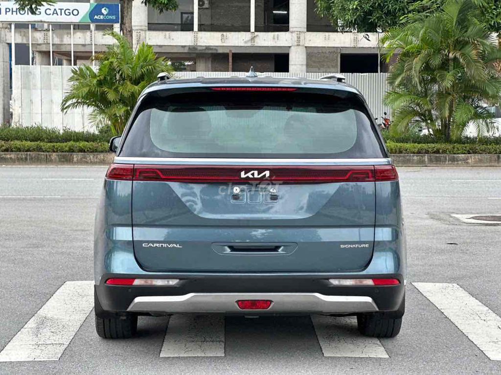 KIA Carnival Signature, полное масло 2024, ультракрасивый зеленый