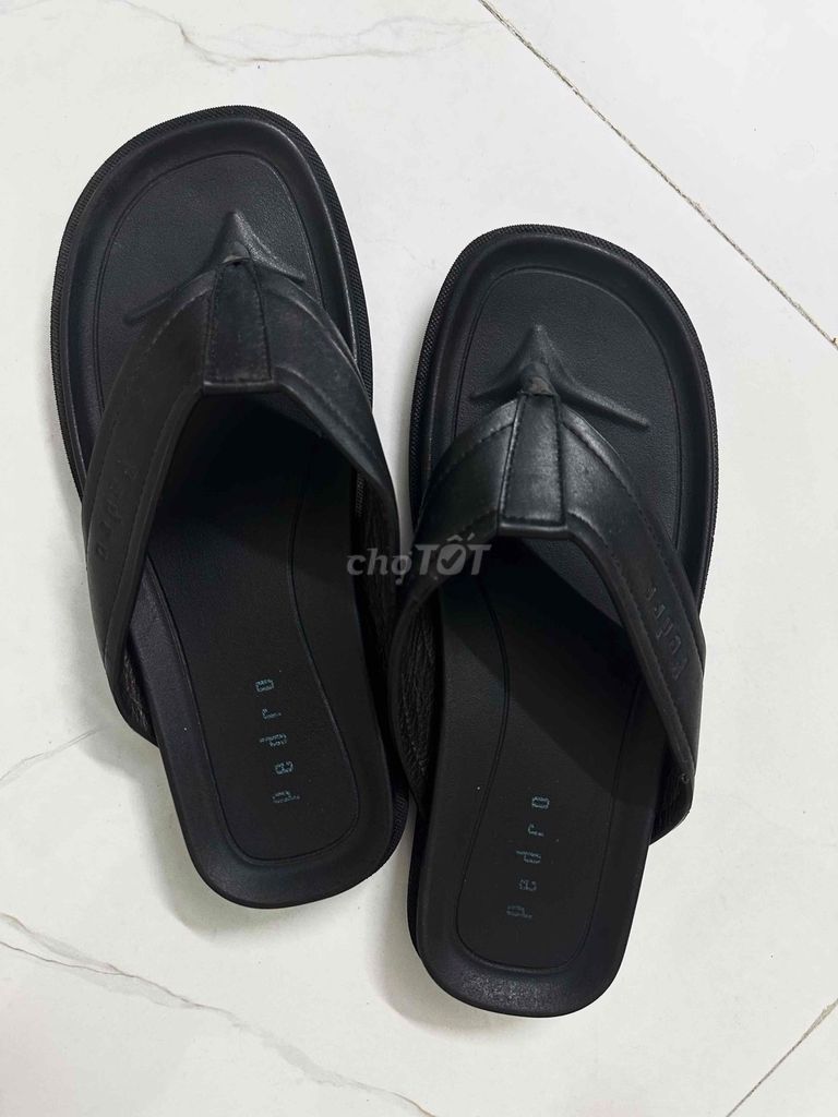 pass Dép xỏ ngón Pedro da thật. size 39/40 ạ. Mua bán Giày dép tại Quận Hà Đông Hà Nội được đăng bởi Hùng Mán hình 1
