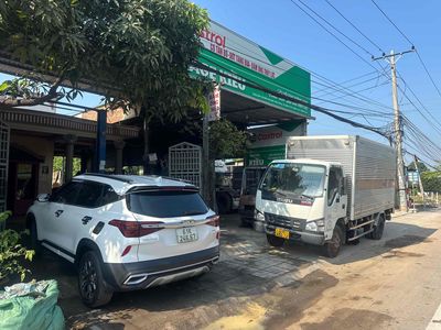 garage oto kiều