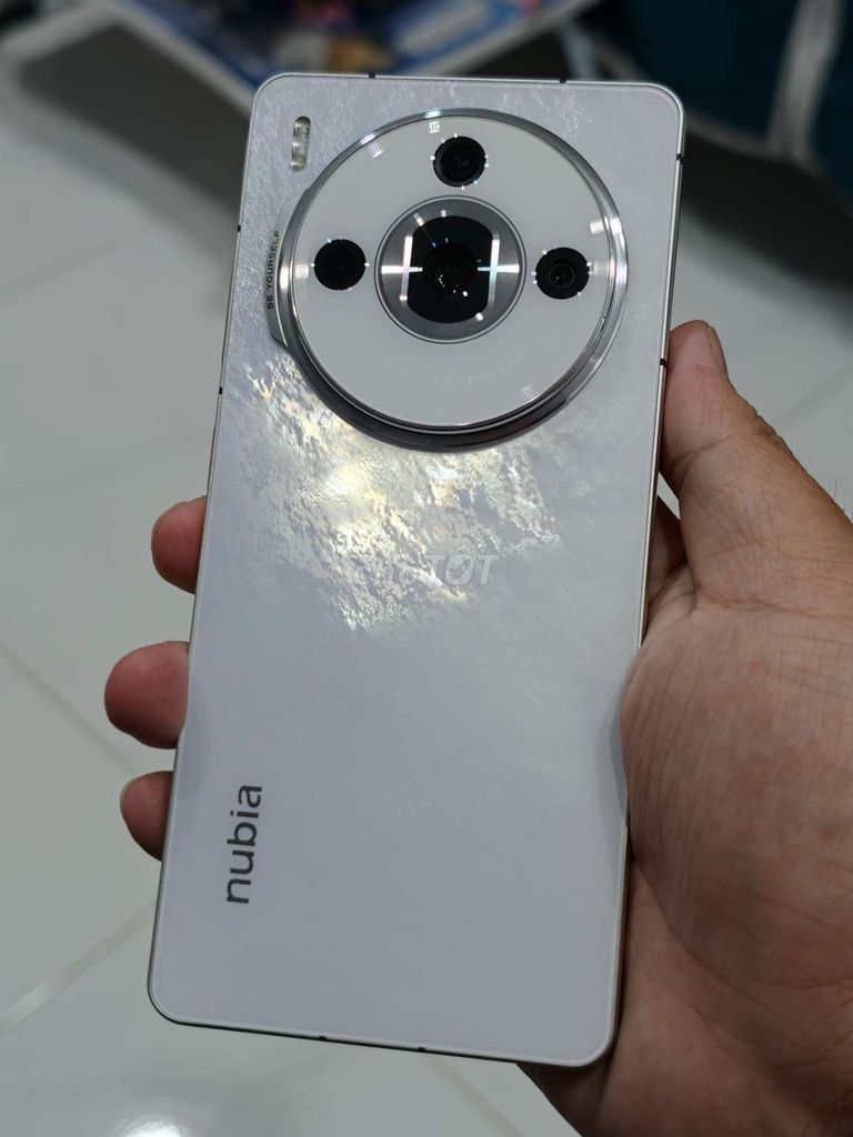 Nubia Z60S Pro 16GB/512GB Trắng. Mua bán Điện thoại tại Thị xã Đức Phổ Quảng Ngãi được đăng bởi Thiên Đào Phủ hình 1