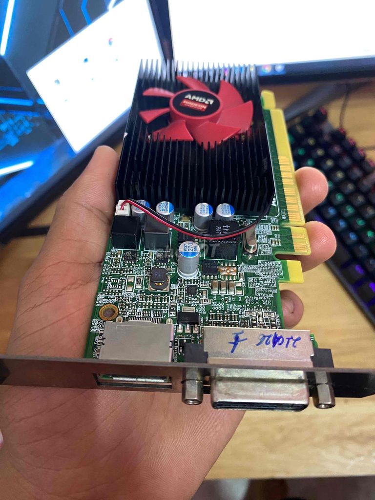Card đồ họa AMD Radeon R5 430. Mua bán Linh kiện (RAM, Card...) tại Huyện Đức Trọng Lâm Đồng được đăng bởi Khiêm Phạm hình 1