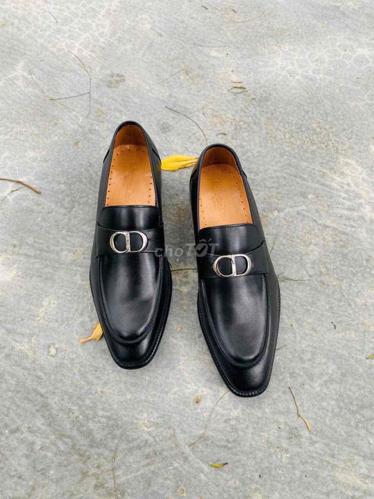Giày tây Christian Dior Nam Da bò Đen. Mua bán Giày dép tại Quận Hải Châu Đà Nẵng được đăng bởi Khánh Huyền hình 1