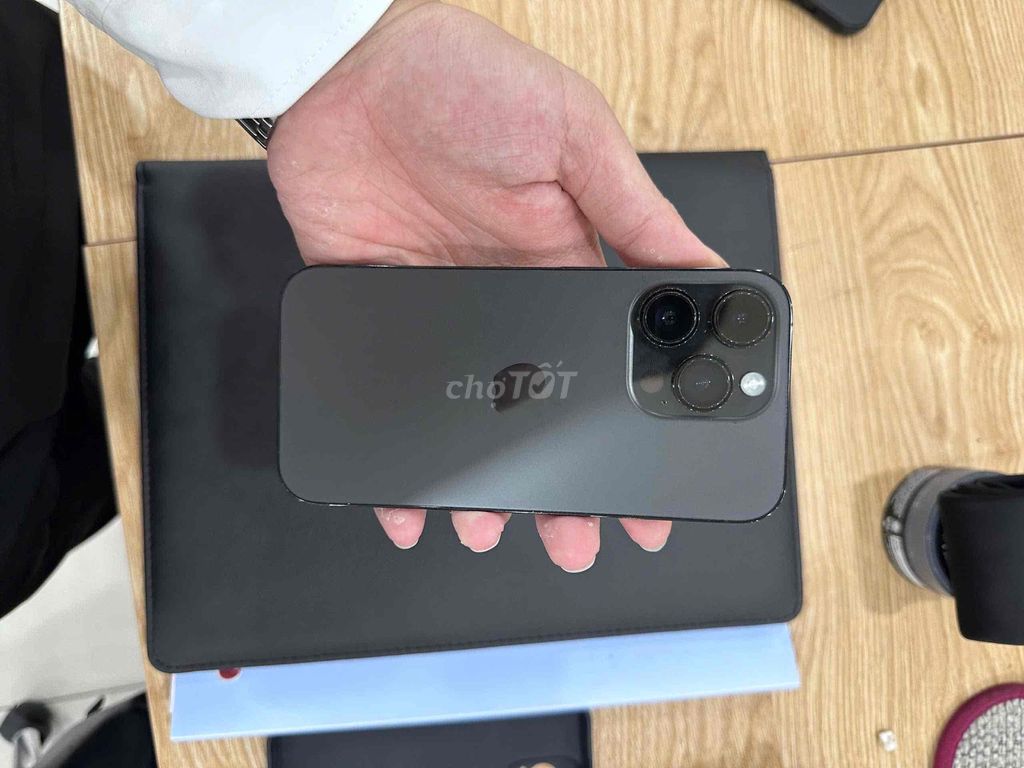 Apple iPhone 14 Pro 128GB Đen 75%. Mua bán Điện thoại tại Thành phố Thủ Đức Tp Hồ Chí Minh được đăng bởi người dùng hình 1