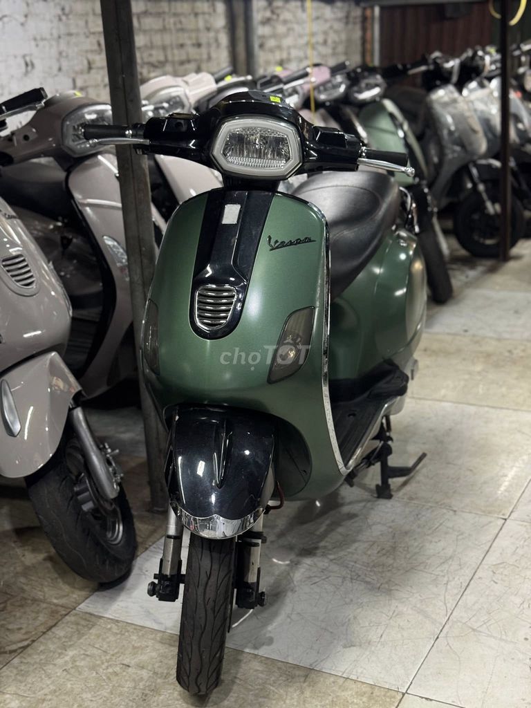 Vespa đời cao đăng kí đời cao 2022. Mua bán Xe điện tại Quận Cầu Giấy Hà Nội được đăng bởi Xe Điện 257 Hoàng Quốc Việt  hình 3