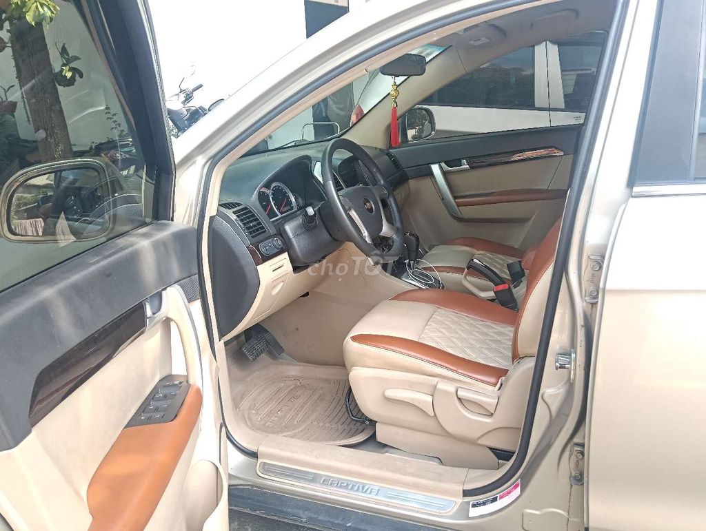 Chevrolet Captiva Vàng cát 7 chỗ. Mua bán Ô tô tại Thành phố Dĩ An Bình Dương được đăng bởi Trieu Nguyen hình 6