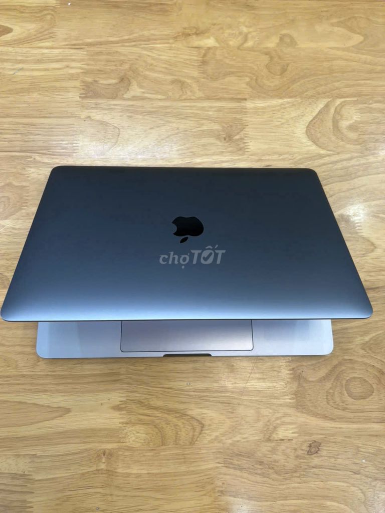 Macbook Pro 2019 i5 8G 128G 13.3 Retina Touchbar