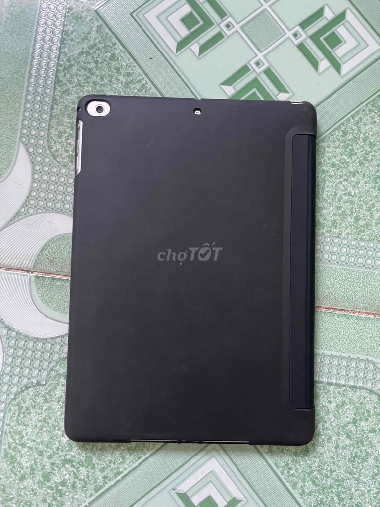 Apple iPad Air 32GB Trắng. Mua bán Máy tính bảng tại Quận Gò Vấp Tp Hồ Chí Minh được đăng bởi Thiên Tài hình 1