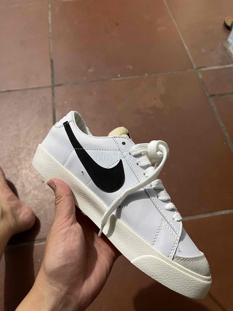 Giày thể thao Nike Unisex Trắng Da. Mua bán Giày dép tại Huyện Yên Phong Bắc Ninh được đăng bởi Phong hình 1