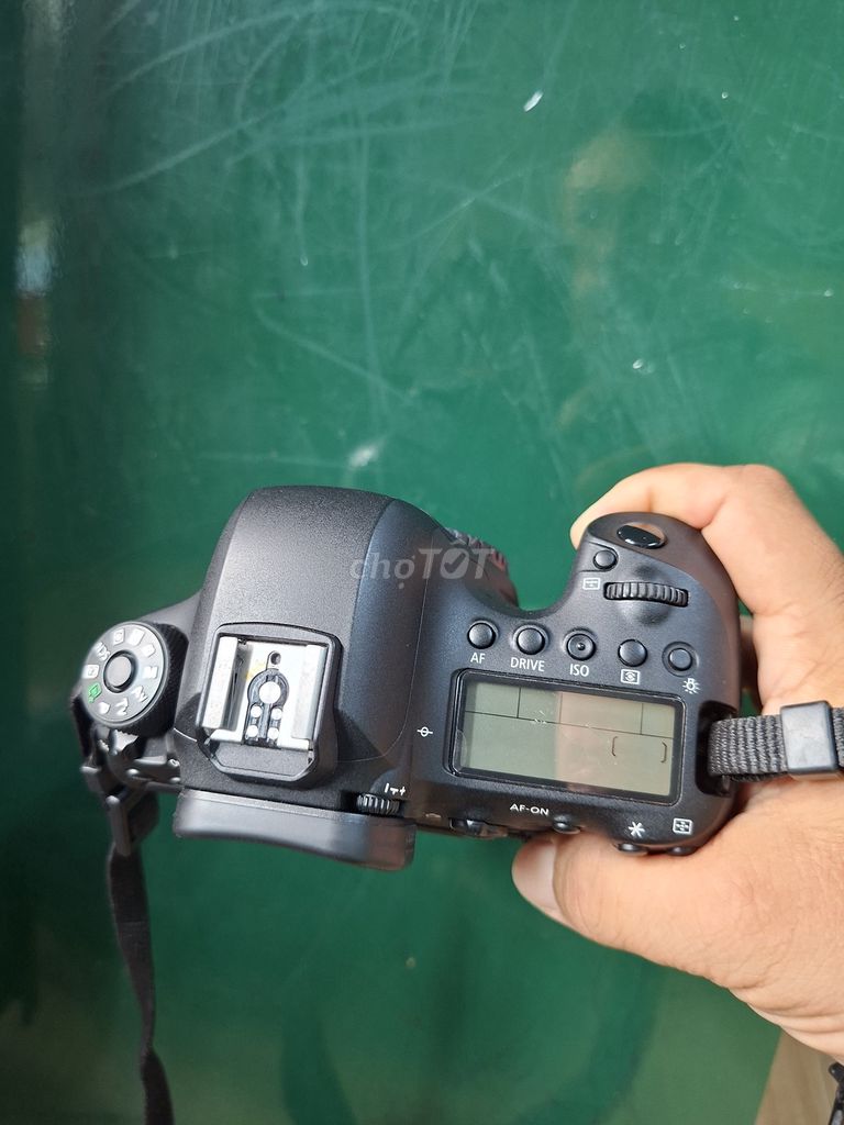 Máy ảnh Canon 6D Mark II Đen Đã sử dụng. Mua bán Máy ảnh, Máy quay tại Quận 3 Tp Hồ Chí Minh được đăng bởi neyugn. bm hình 1