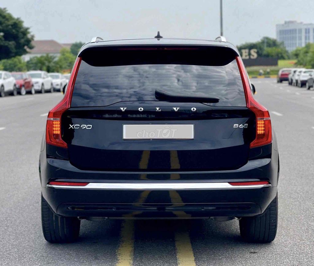 Volvo XC90 ultimate B6 Awd đen/nâu dki 2024. Mua bán Ô tô tại Quận Long Biên Hà Nội được đăng bởi Trang Gala hình 6