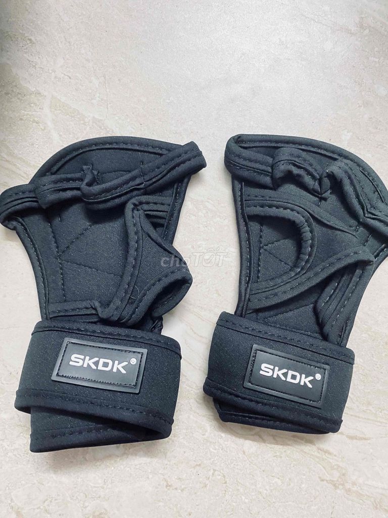 Găng tay tập gym SKDK Đen Mới. Mua bán Đồ thể thao, Dã ngoại tại Quận 12 Tp Hồ Chí Minh được đăng bởi chuyên pass đồ mới  hình 1