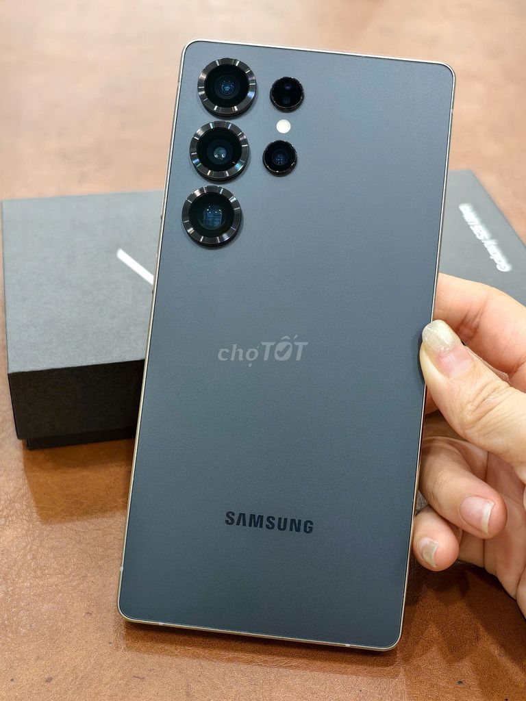 Samsung Galaxy S25 Ultra 256gb màu Đen Fullbox 98%. Mua bán Điện thoại tại Quận Đống Đa Hà Nội được đăng bởi Hn Store hình 1