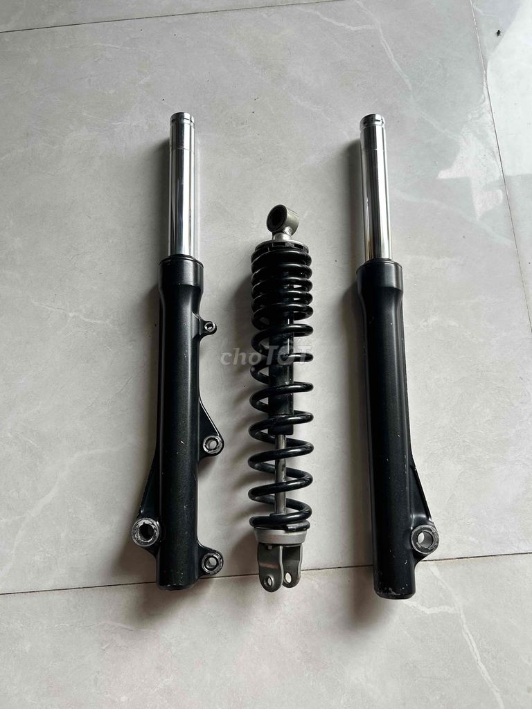 Phuộc trước, sau tháo xe vario. Mua bán Phụ tùng xe tại Thành phố Biên Hòa Đồng Nai được đăng bởi Mr Nguyen hình 2