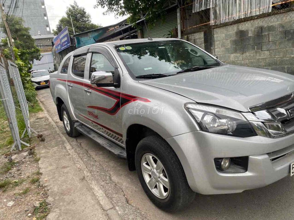 Isuzu Dmax 2013 -  so san 1 cầu 3.0 AT. Mua bán Ô tô tại Thành phố Thủ Đức Tp Hồ Chí Minh được đăng bởi Hồng  hình 8