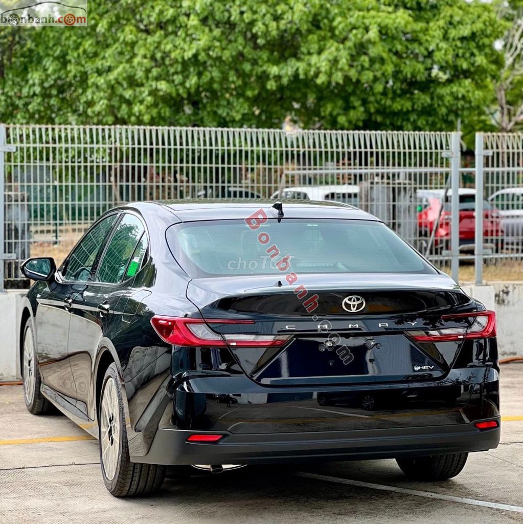Toyota Camry 2.5 HEV Top 2025 - 1 Tỷ 377 Triệu. Mua bán Ô tô tại Quận 12 Tp Hồ Chí Minh được đăng bởi Nguyễn Hoàng Thái Phương hình 9