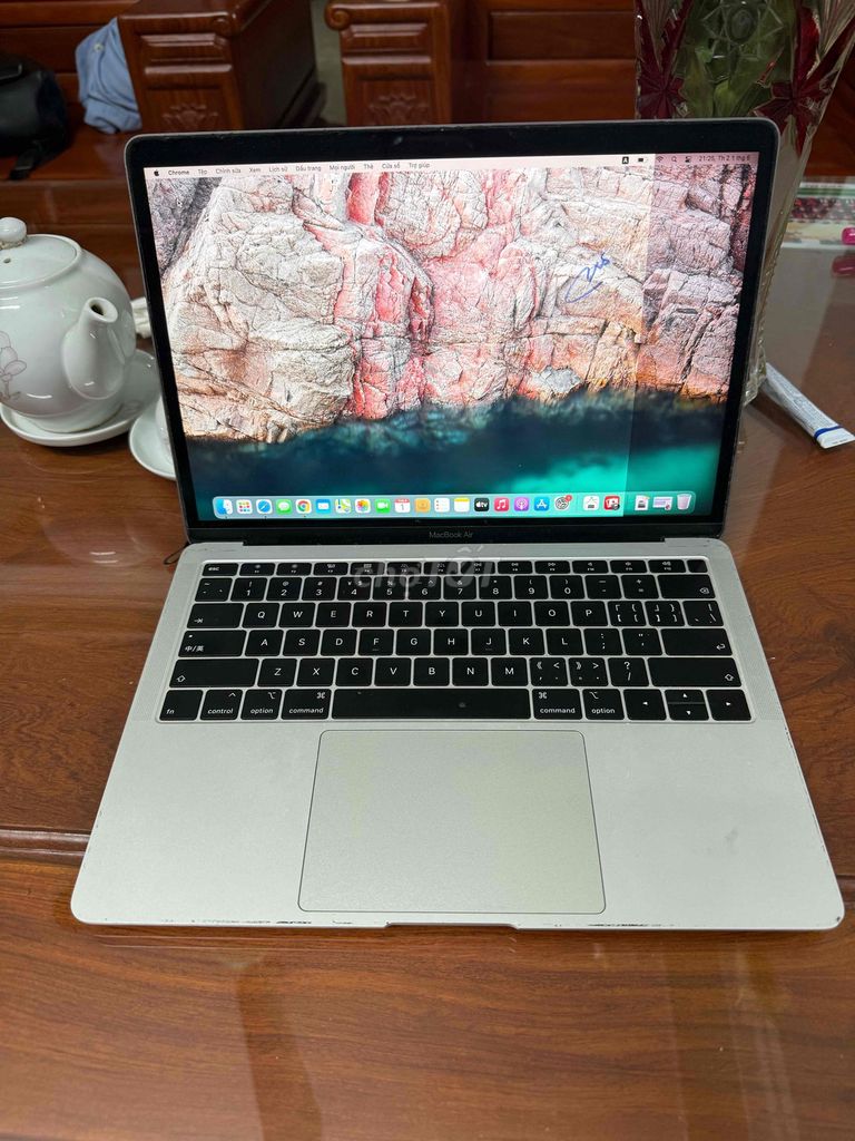 Apple MacBook Air 2018 i5 8GB/128GB. Mua bán Laptop tại Huyện Đông Anh Hà Nội được đăng bởi Tùng Lâm hình 1