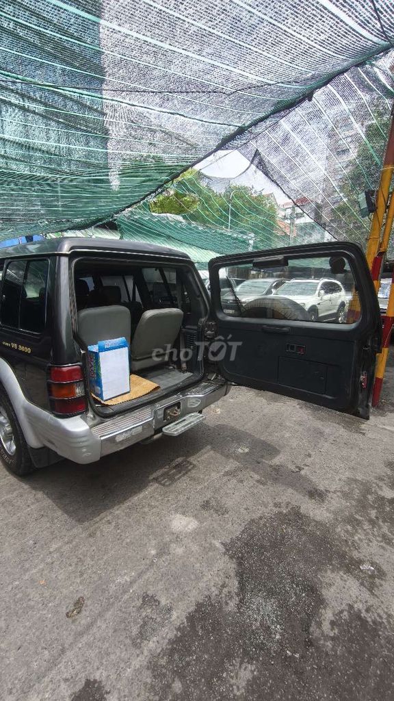 Mitsubishi Pajero V43 1998 Xám