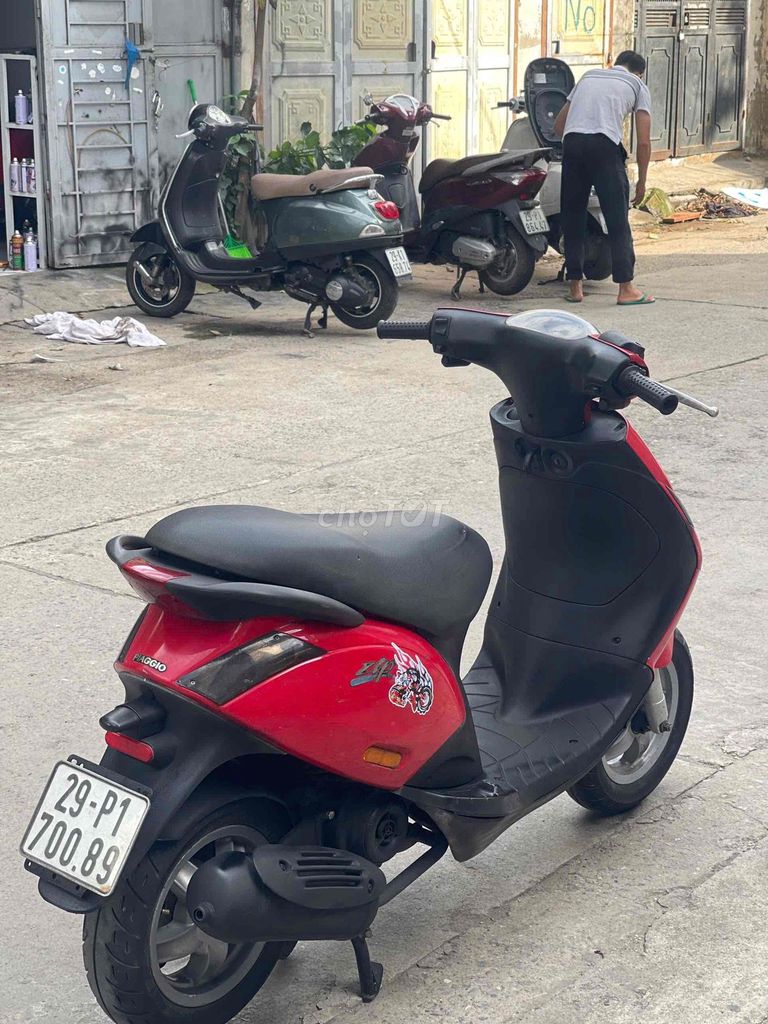 Piaggio Zip красный как новый