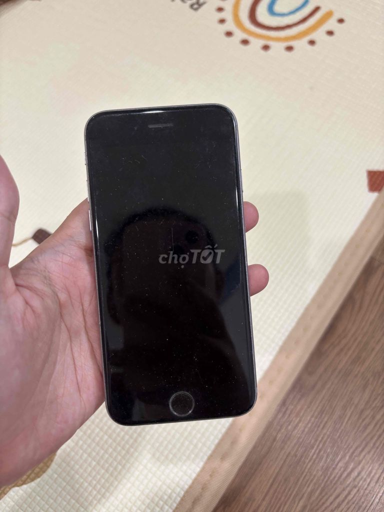 Apple iPhone 6S Bạc Đã sử dụng. Mua bán Điện thoại tại Quận 7 Tp Hồ Chí Minh được đăng bởi Quỳnh dọn nhà ăn Tết  hình 1