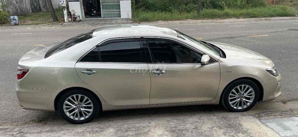 Toyota Camry 2018 2.5Q Vàng cát. Mua bán Ô tô tại Thị xã Bến Cát Bình Dương được đăng bởi Vũ Hiền hình 4