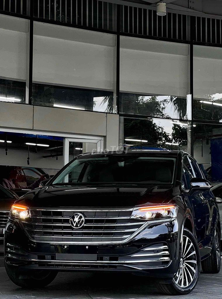 Volkswagen Viloran 2025 Luxury. Mua bán Ô tô tại Thành phố Thủ Đức Tp Hồ Chí Minh được đăng bởi Nguyễn Hưng hình 1