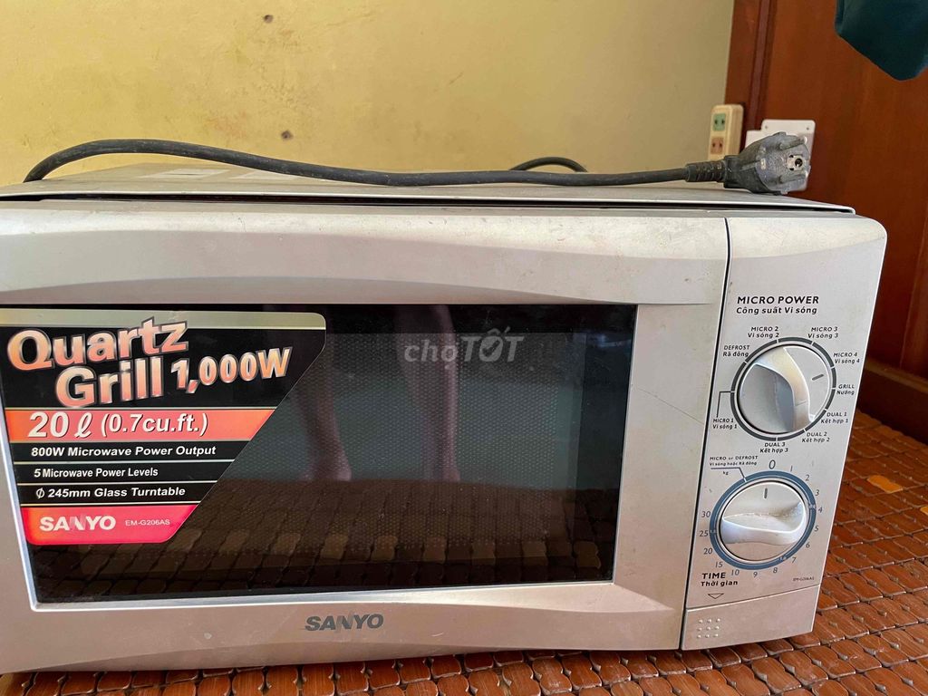 Lò vi sóng Sanyo 20 lít Nướng. Mua bán Bếp, lò, đồ điện nhà bếp tại Quận Tân Bình Tp Hồ Chí Minh được đăng bởi Quân Nhi hình 1